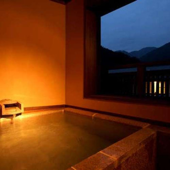 客室露天風呂や貸切風呂で、ゆったり温泉浴3434148