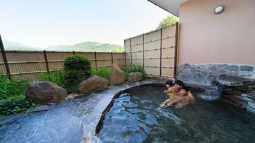 屋外スパ浴槽 / 1