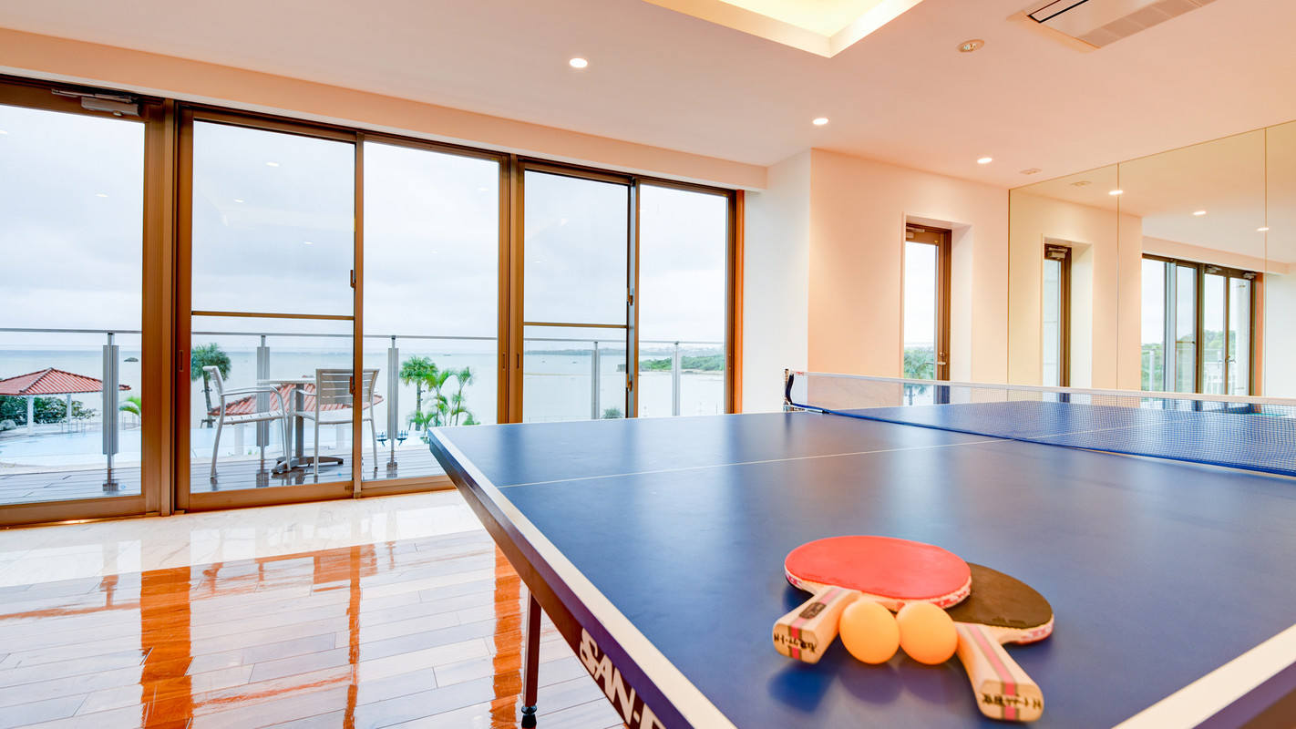 フィットネスルーム／卓球台