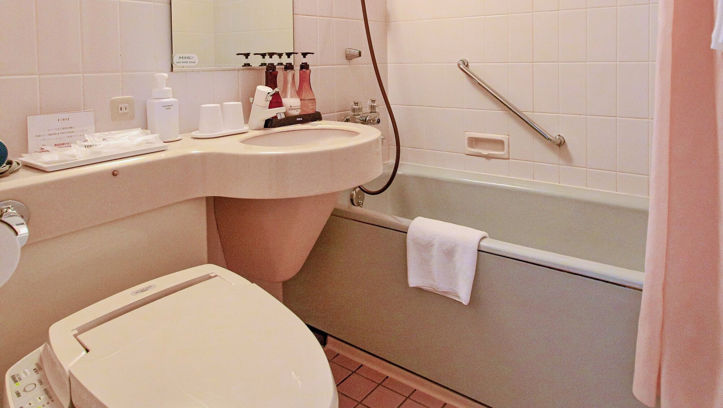 ユニットバス(レイクサイドビューツインルーム、山側ルーム)