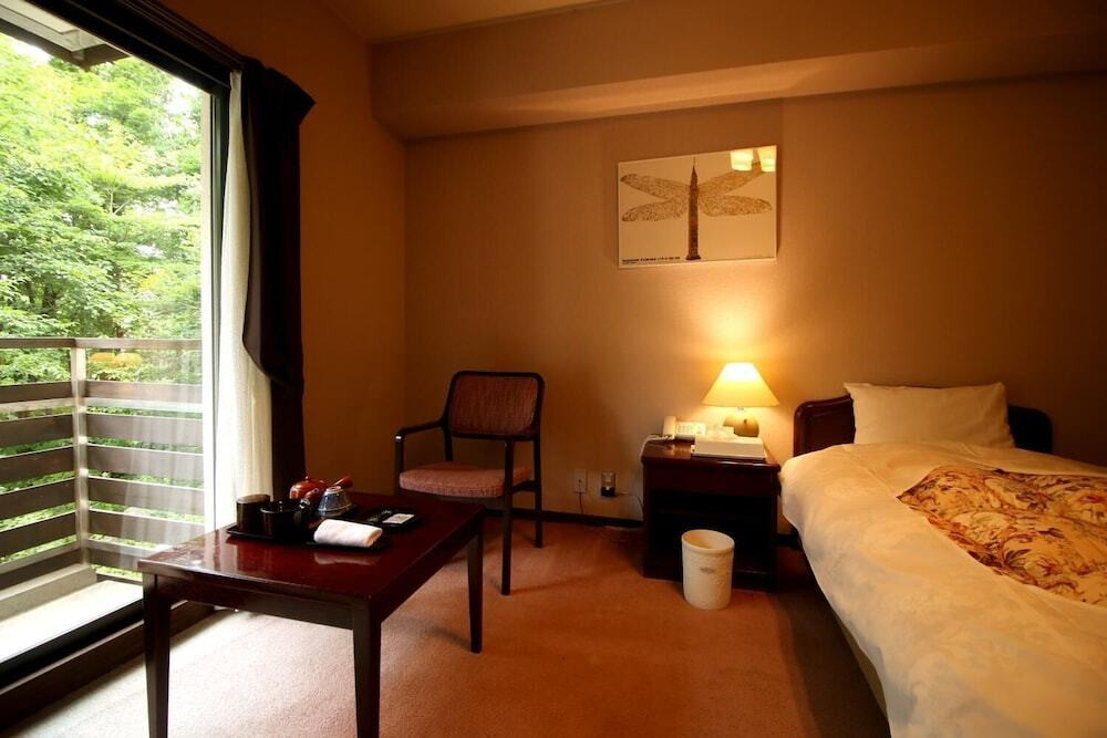 地元の食と温泉を楽しむリゾートホテル3654225