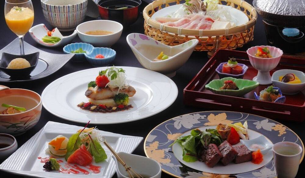 夕食 会席料理一例② / 2