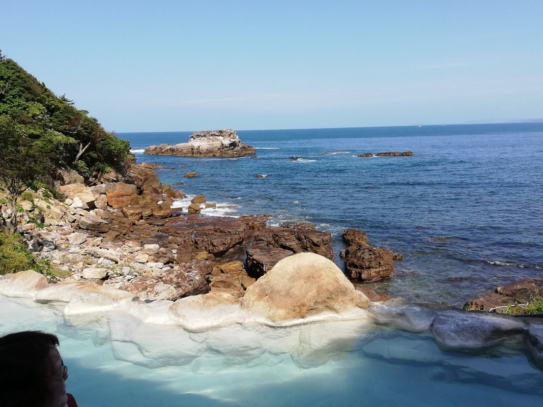 露天風呂（混浴）です。眺望がGOODです。