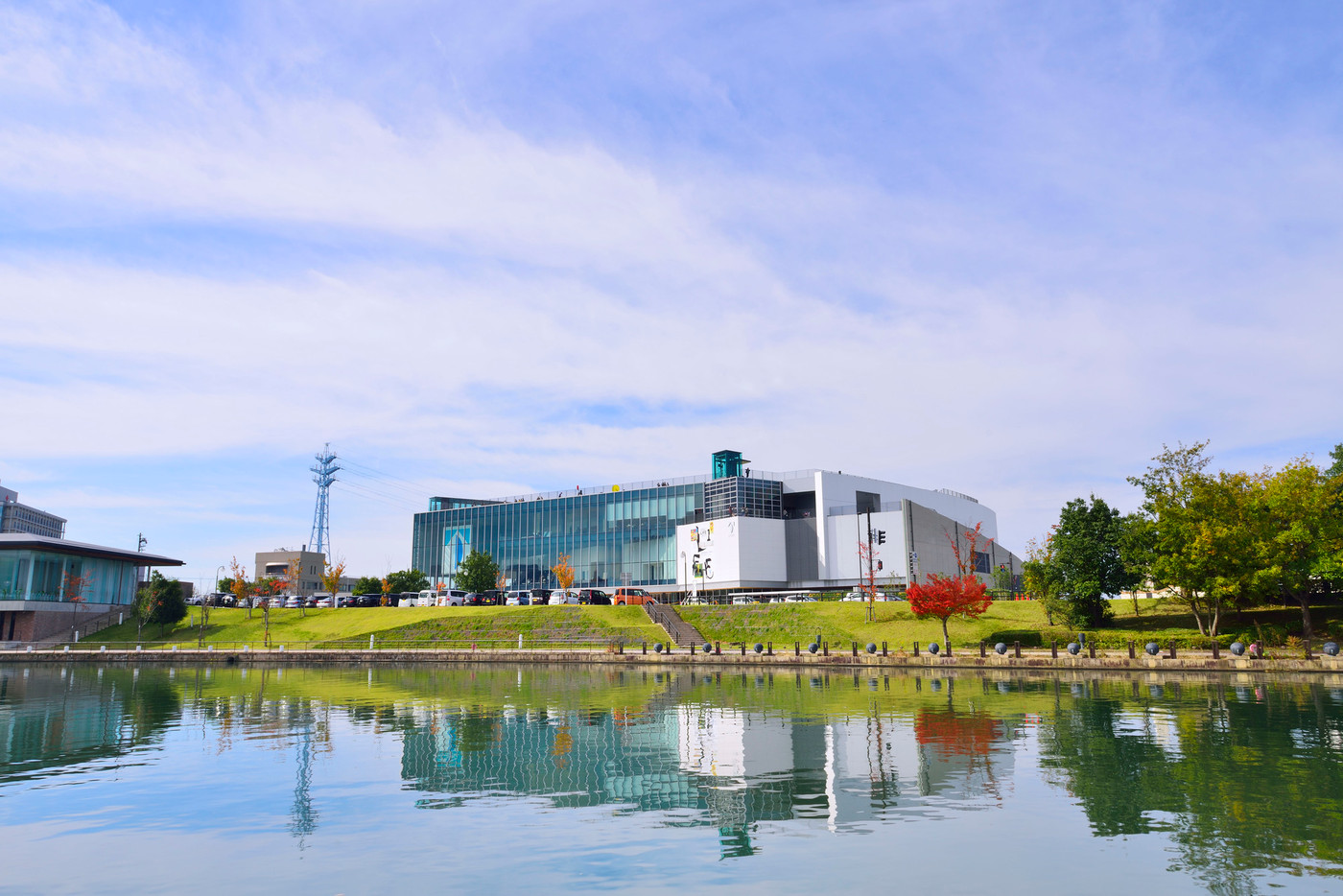 立山連峰の絶景を望めるおしゃれなアートスポット「富山県美術館」2112241