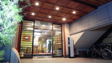 施設の入り口 / 6