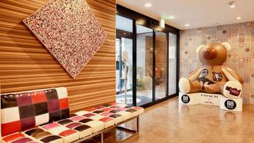 内部エントランス / 2