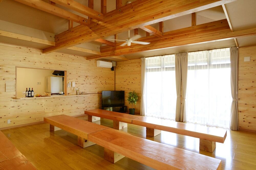 富士山の見えるテラスでリフレッシュ3404514