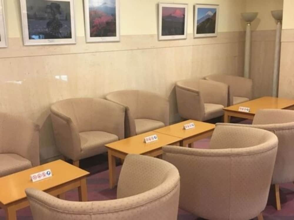 ロビーラウンジ