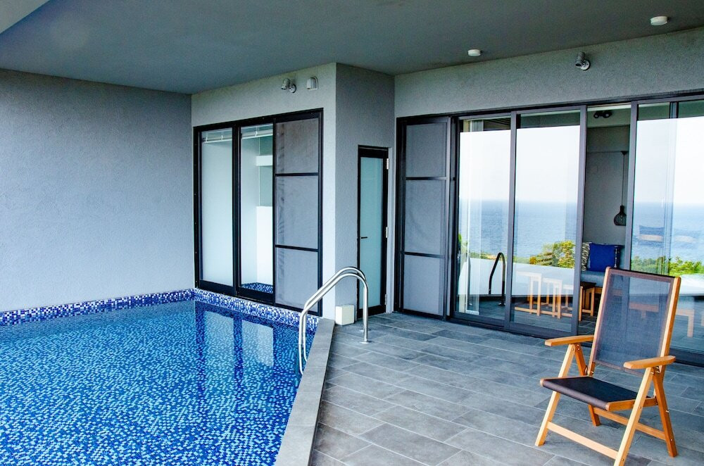 ピース テラス＆プール(1)