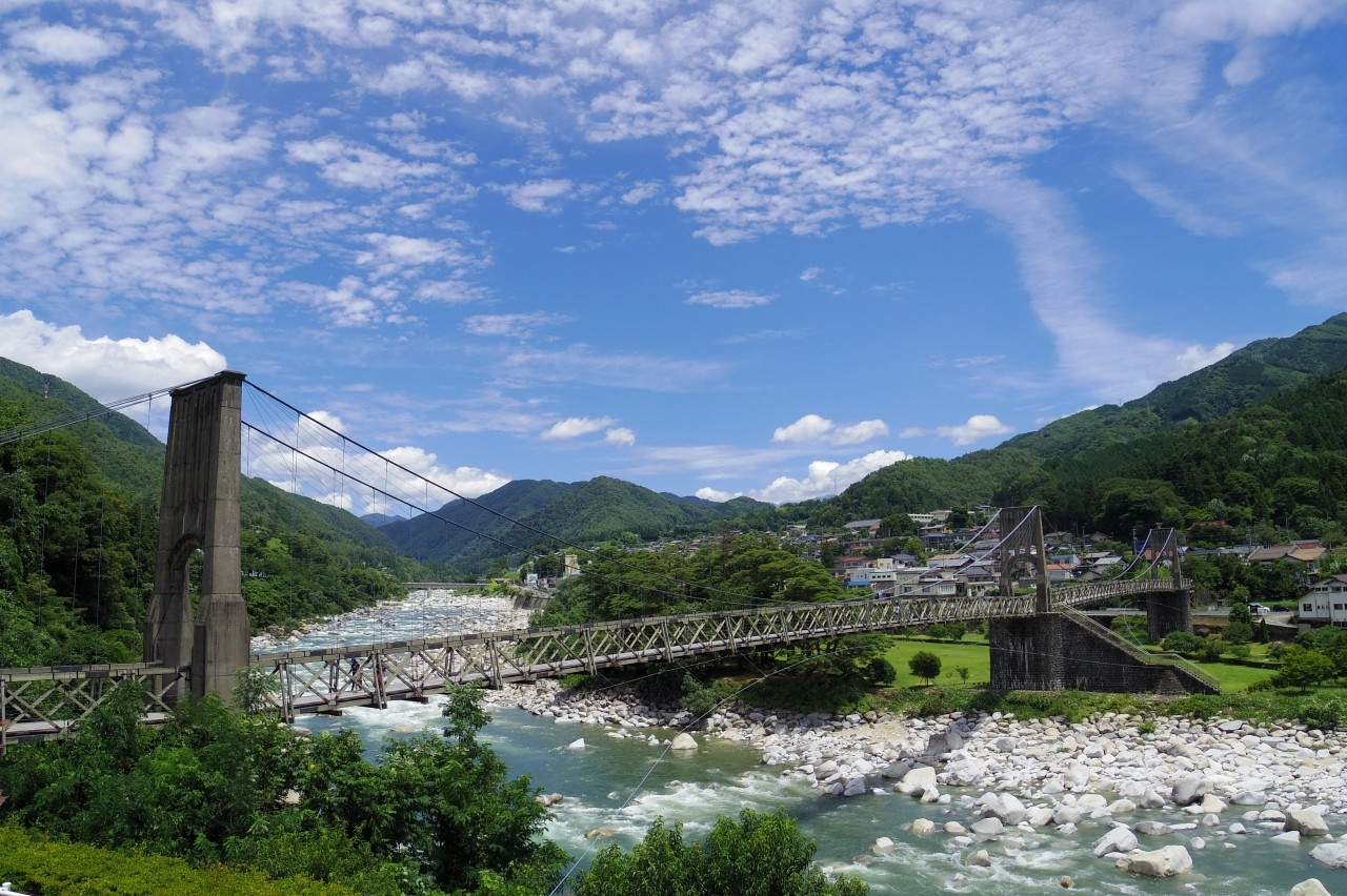 【長野県】橋には村の歴史あり!トロッコレールの跡が残る「桃介橋 （桃の橋）」461370