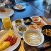 朝食はオシャレな前菜や八重山そばなどの沖縄料理もたくさんありました。