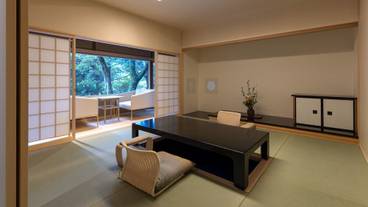 客室内のダイニングエリア / 27