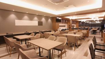 朝食スペース / 8