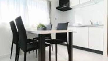 客室内のダイニングエリア / 34