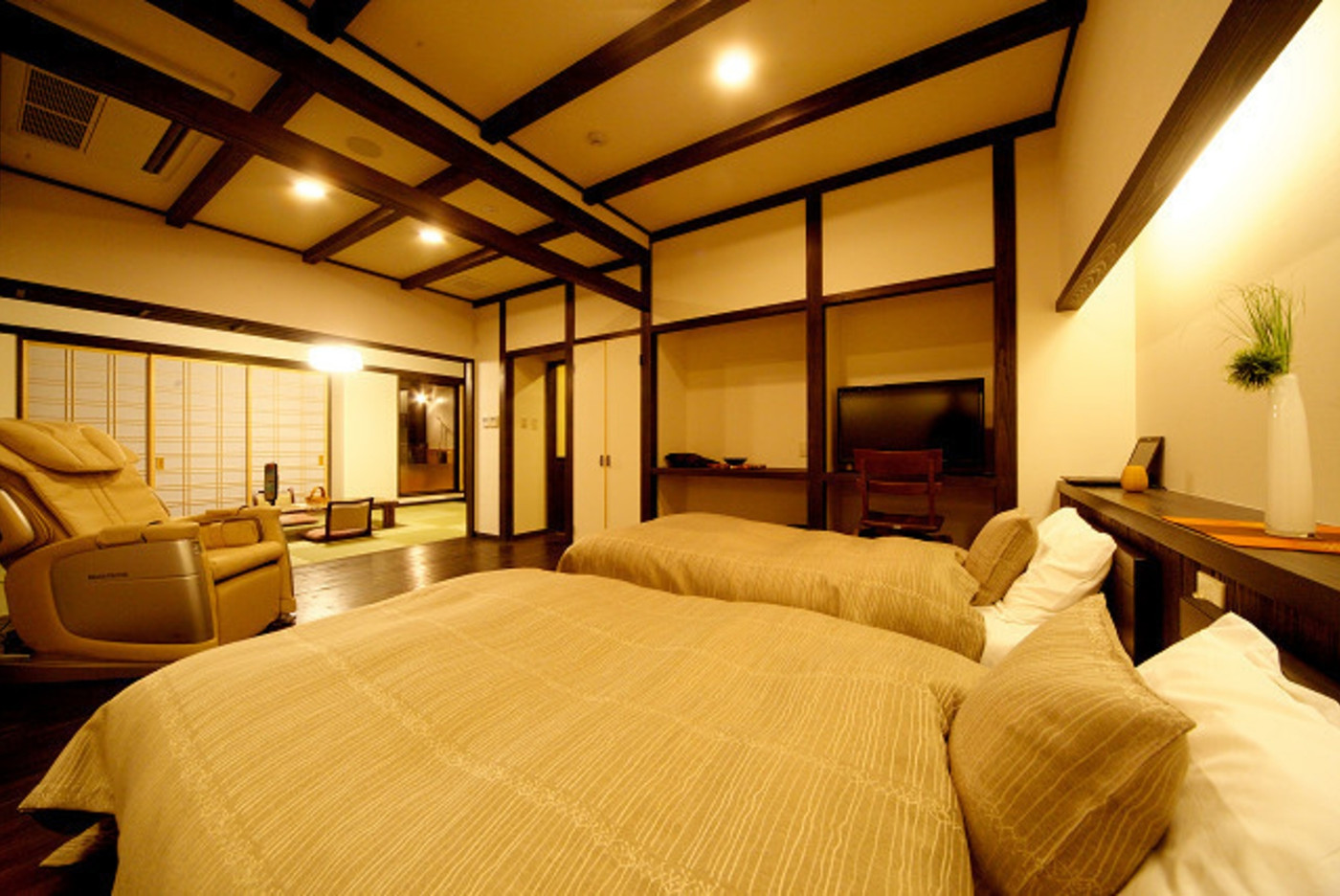 陶器や檜の客室露天風呂で、おこもり温泉を堪能しよう4085765