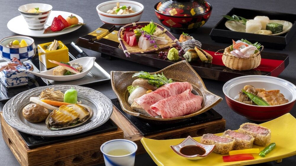 夕食 季節の趣好会席一例