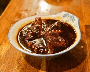 「もつ煮込み専門店 沼田」 料理 29510578 2014.7 牛スジ煮込み（650円）