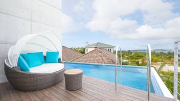 インフィニティ プール / 7