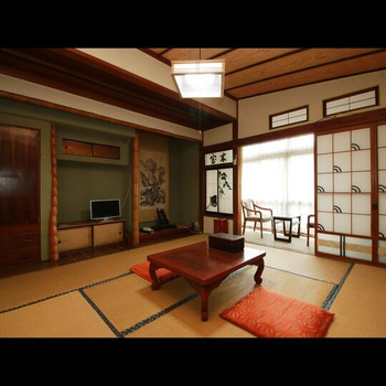 明治時代の建物をそのまま利用、レトロな温泉宿3638836