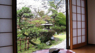 スーペリア ルーム ベッド (複数台) 共用バスルーム