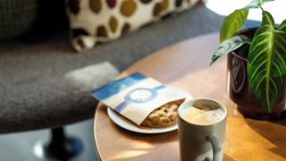 ルーム クイーンベッド 1 台 (Guest Room)