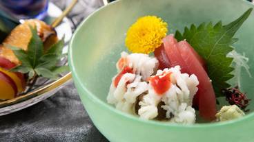 食事・飲み物 / 4