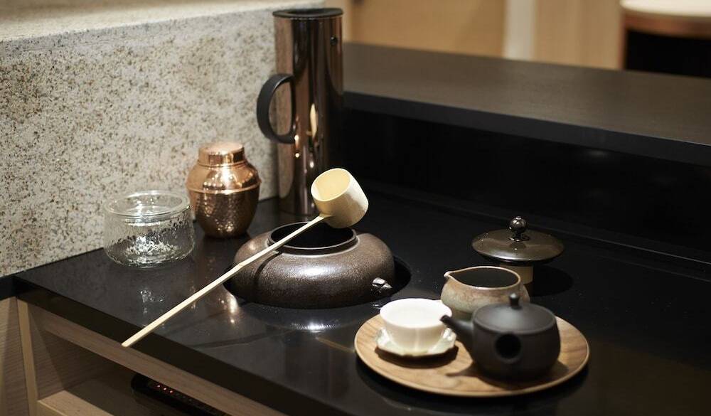 おもてなしの
お茶を嗜む時間 / 2