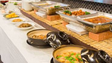 食事・飲み物 / 4