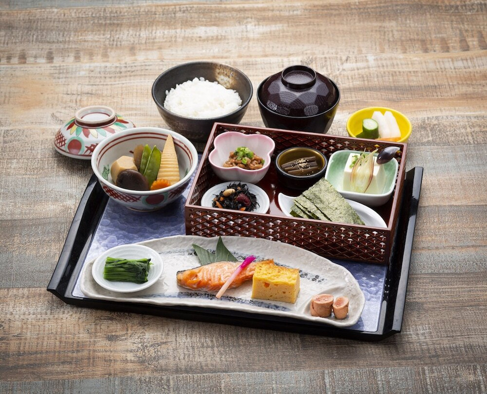 朝食