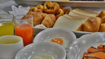 食事・飲み物 / 1