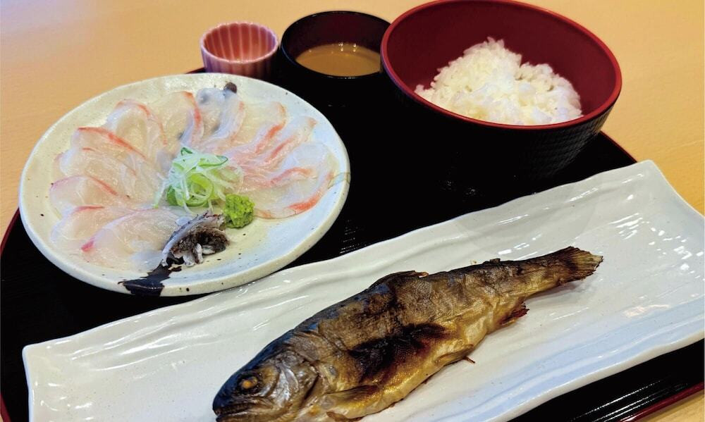 朝食