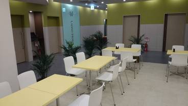 朝食スペース / 9