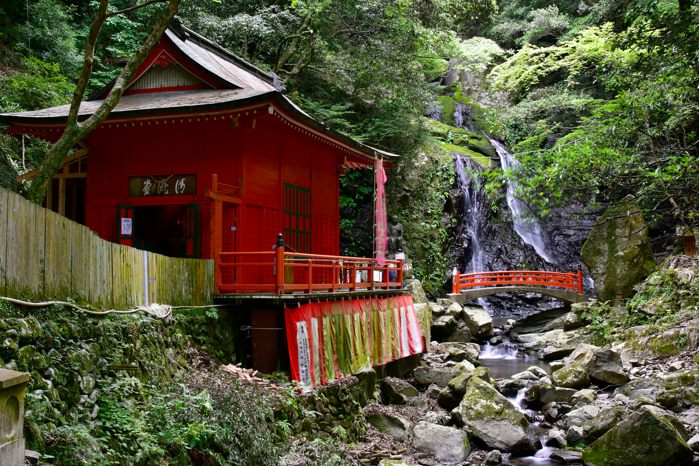 犬鳴山七宝瀧寺　清滝堂（大阪府泉佐野市）