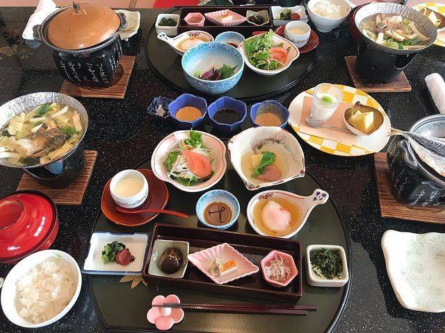 地魚に地元野菜も！
和の旨味が際立つ朝食 / 2