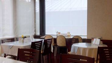 朝食スペース / 8