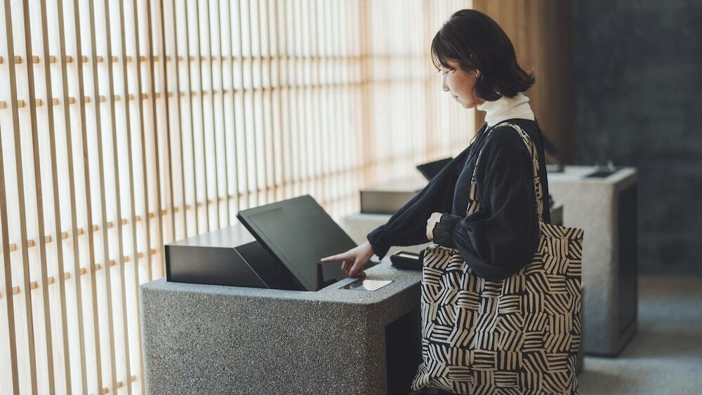 チェックイン機