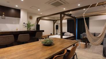 客室内のダイニングエリア / 7