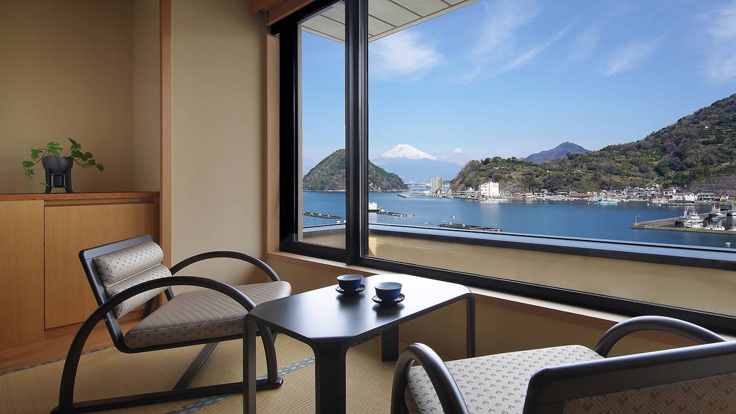 絶景を望む温泉に美食…
家族で楽しんだ2日間 / 1