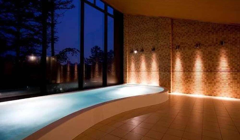 リゾート内のスパ施設で
芯から癒されて / 2