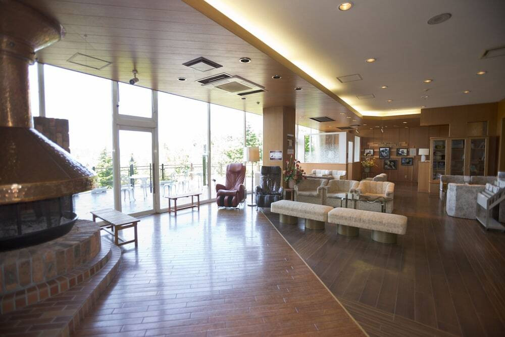 ロビーラウンジ