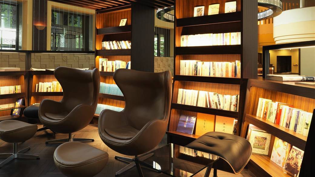 森ラウンジ　ライブラリー / 2