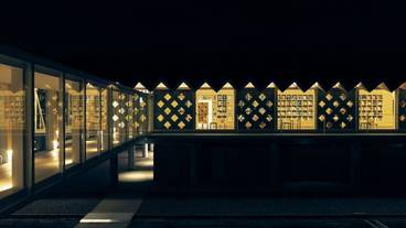 夜の館内の雰囲気 / 6