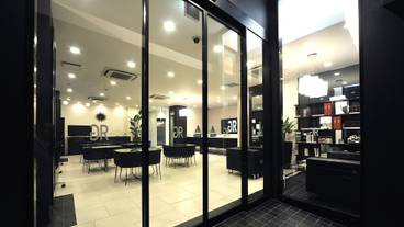 施設の入り口 / 14