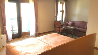 デラックス ハリウッド トリプルルーム 禁煙