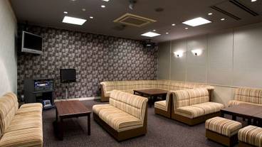 カラオケ ルーム / 3