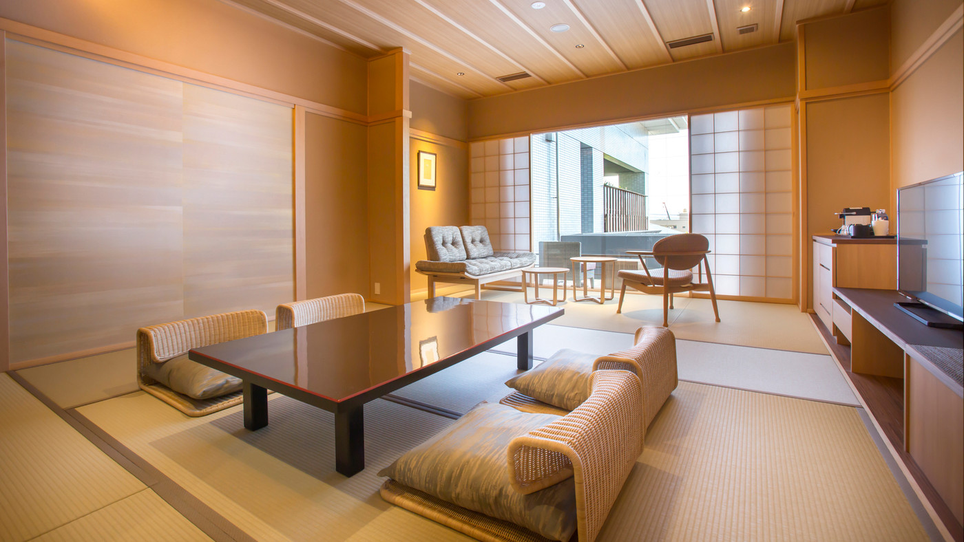 京都伏見のお酒を注ぐ日本酒風呂を客室で体験！3933252