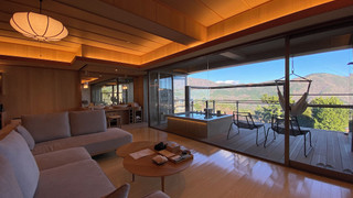 岳(Gaku) 托(Taku) 咲(Saki) 蒔(Maki) 露天風呂付コーナー和洋室 (100m2) 禁煙