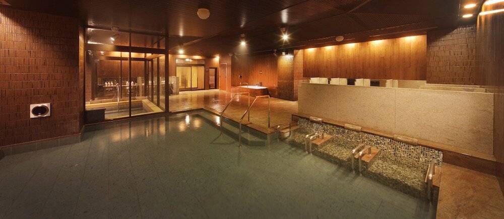 八番館大浴場① / 3