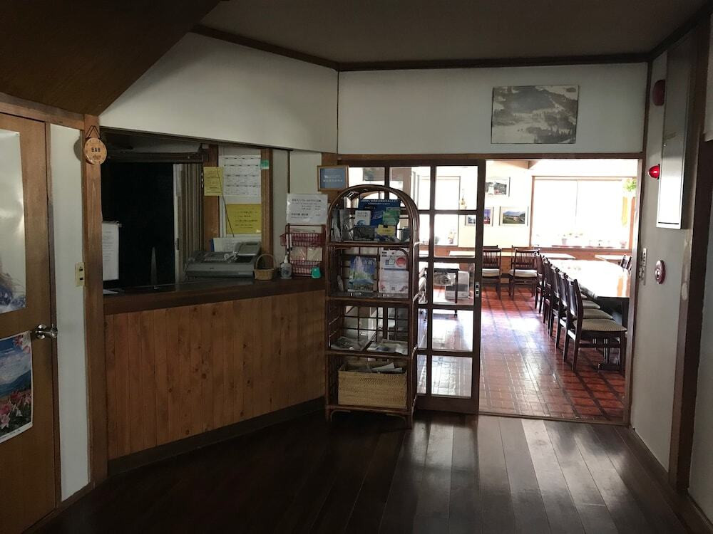 ロビーラウンジ