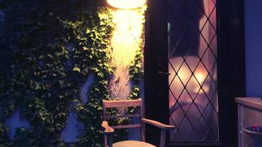 施設の正面 (日没後) / 3